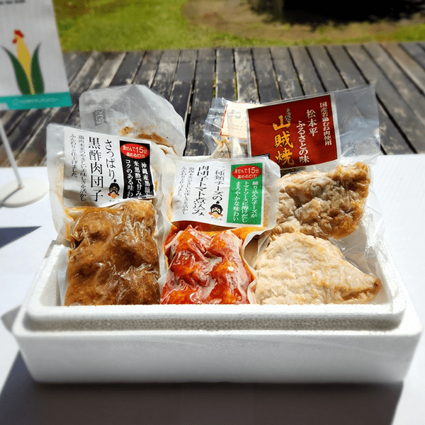 株式会社十文字チキンカンパニー「菜彩鶏ギフトセット」