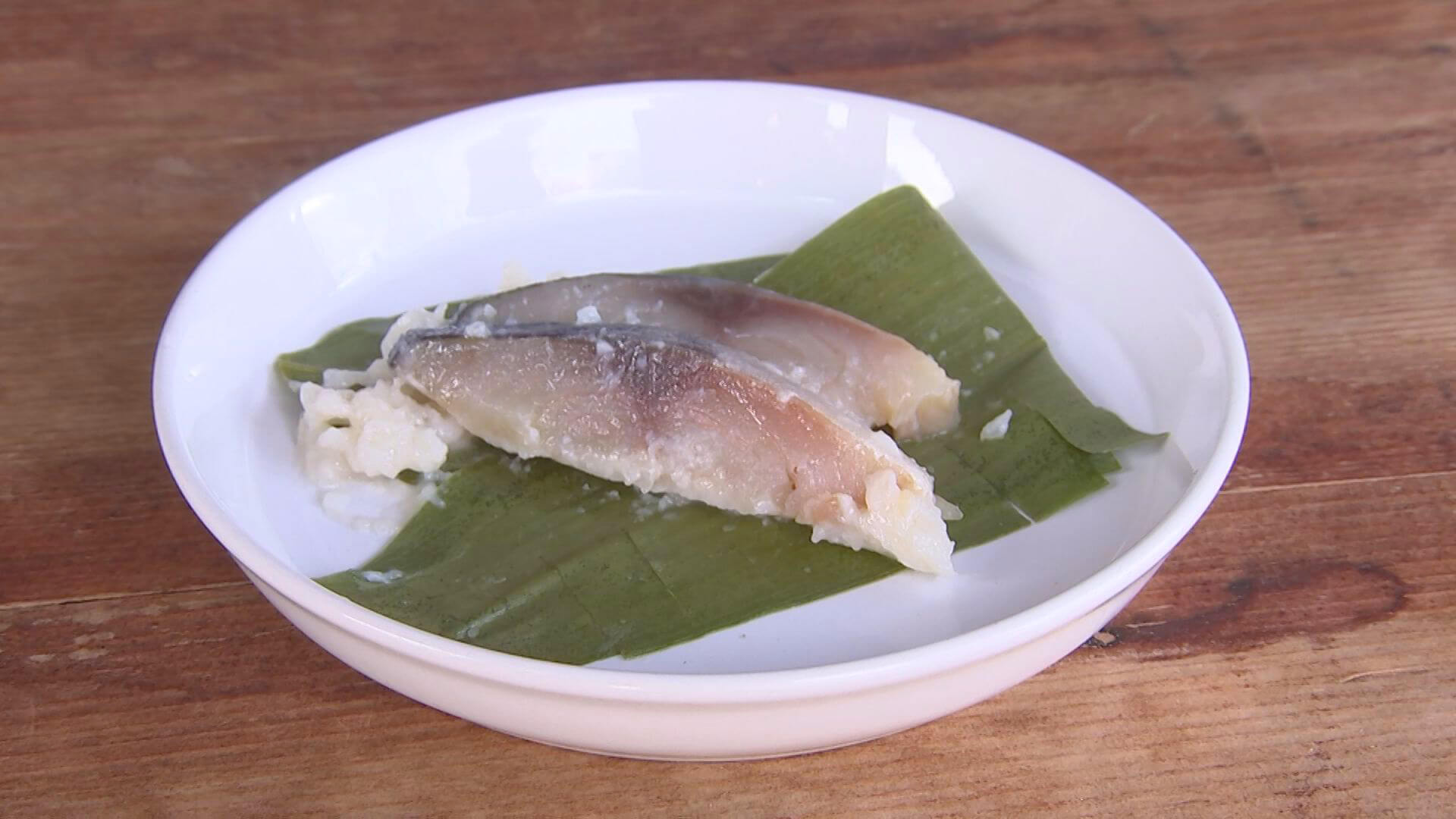 塩漬けにしたサバに甘酒を塗り熟成させた 鯖の熟れ鮓