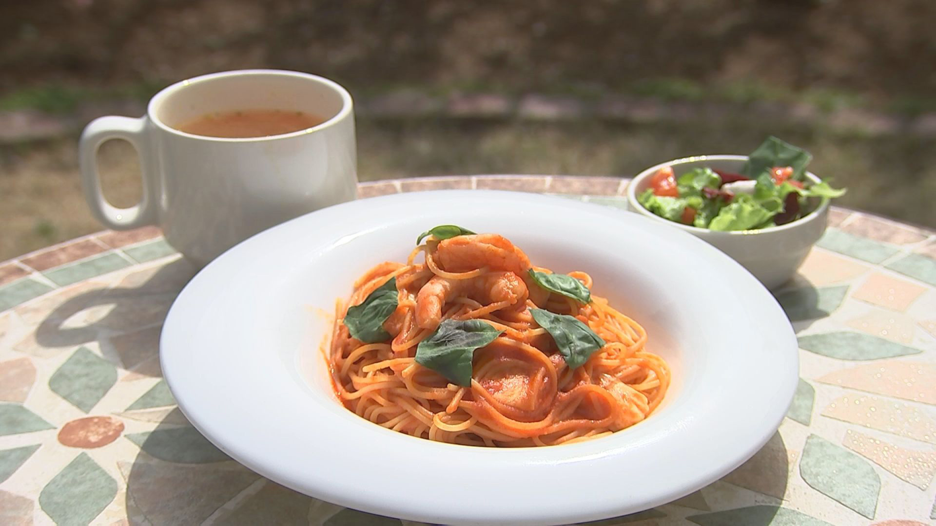 爽やかさと甘みを兼ね備えたトマトのソースと細めのパスタがよく合います　by三宅