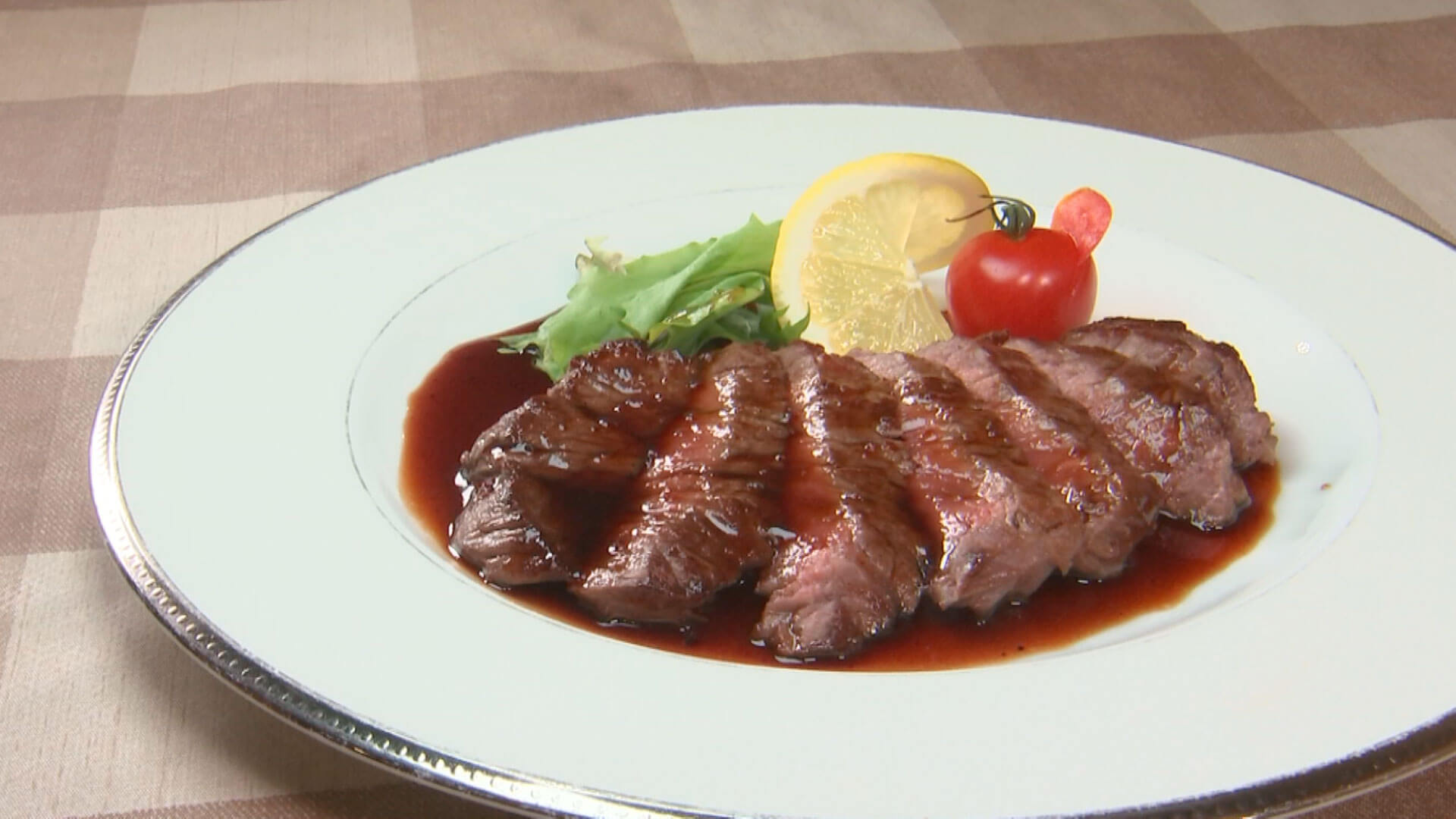 牛ランプステーキ(ライスorパン付き)1,600円(税込)