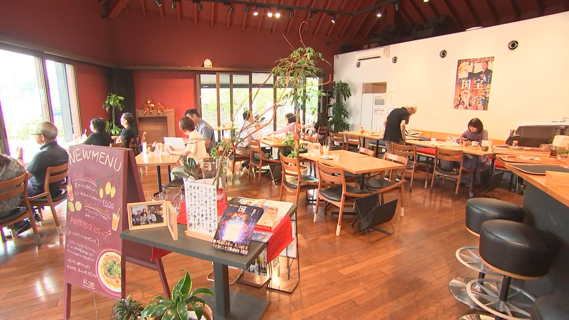 謙さんは、メニュー考案にもかかわっていて、謙さんがウエイターとして活躍する朝食会も開催されているほか、毎日FAXで直筆のメッセージが届く