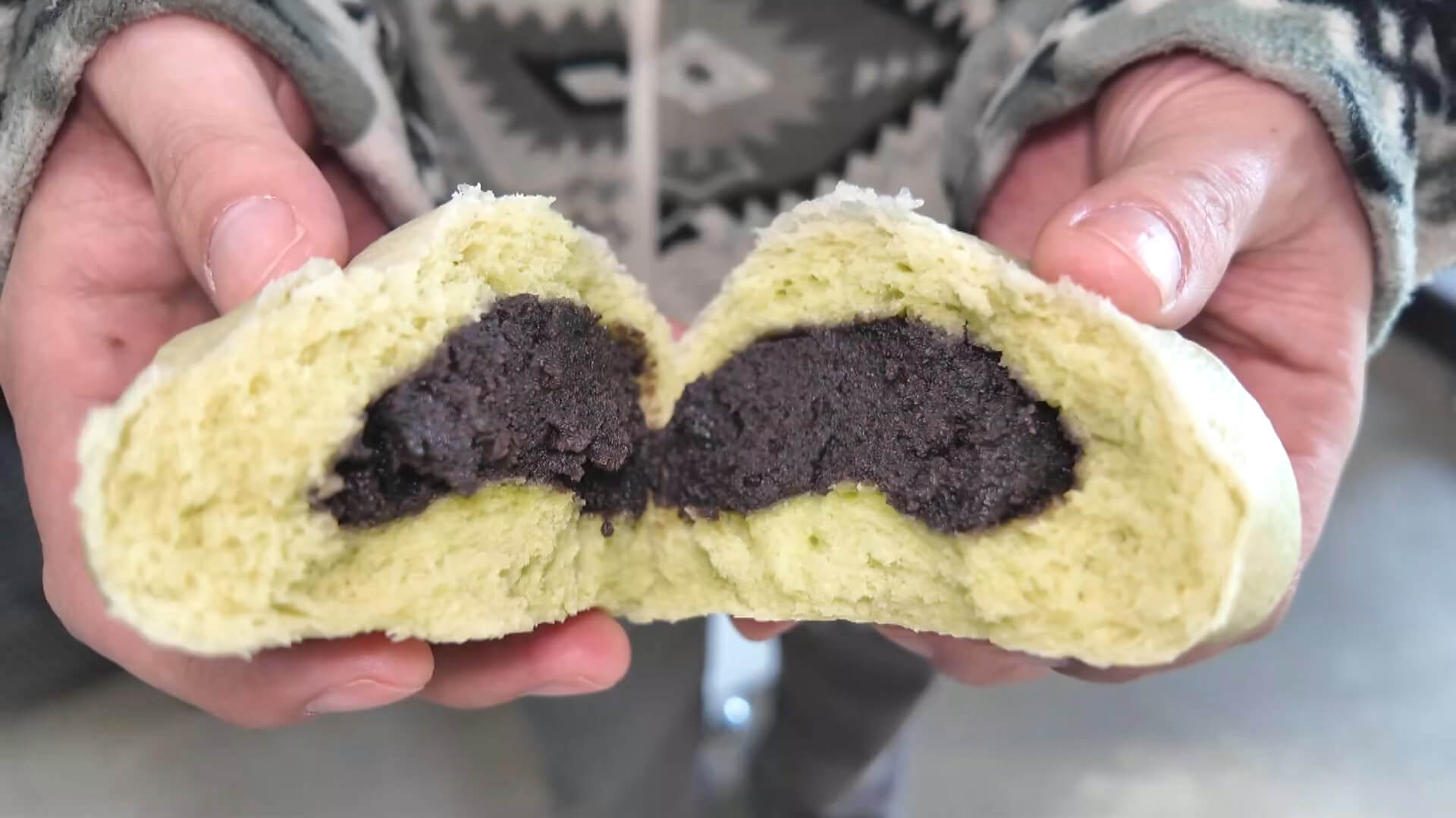 ほうれん草あんまん 270円（税込）