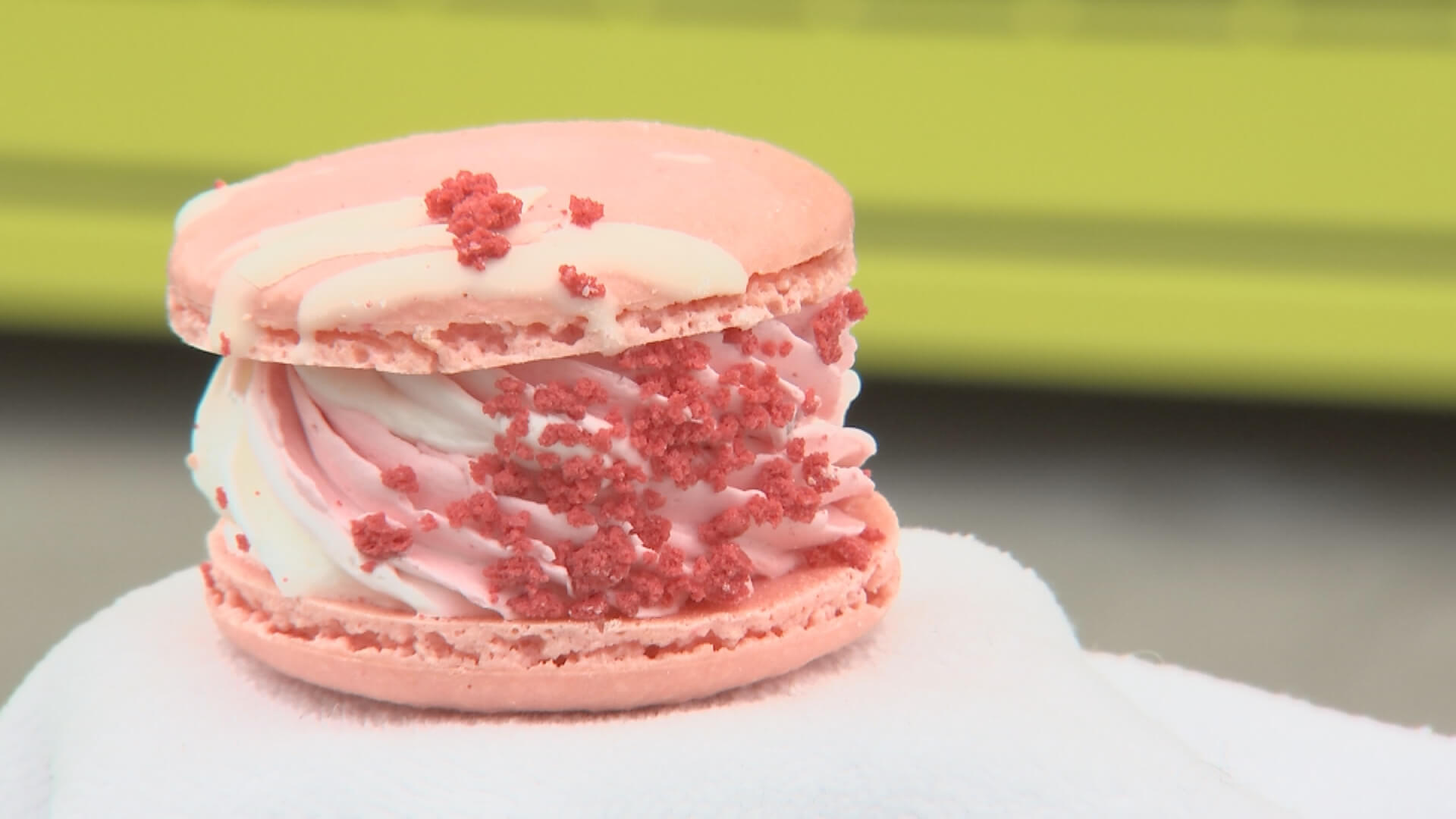 太っちょマカロン いちごミルク（1個入り）