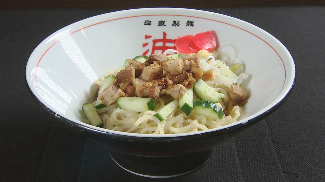 ソールフードと合わせたメニューが珍しい油そば お肉の存在感ときゅうりのシャキシャキ感が合うし ちーたんで二度美味しい♡